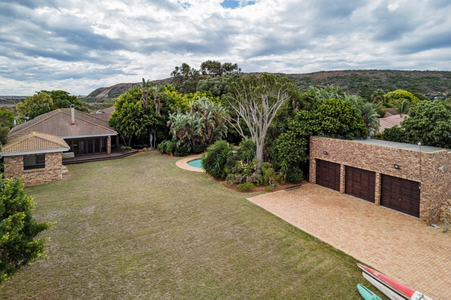 To Let 4 Bedroom Property for Rent in Amsterdamhoek Eastern Cape